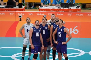 ©FIVB